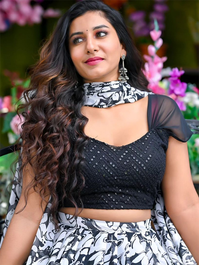 Anchor Vishnu Priya Anchor Vishnu Priya